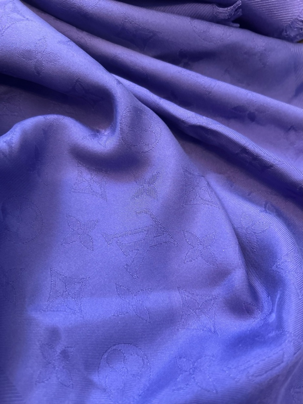 Louis Vuitton Violet Monogram Silk Shawl - Picture 12 of 14